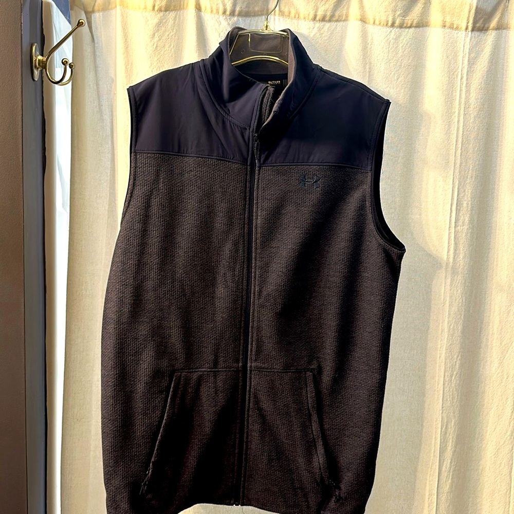 Men’s under armor vest